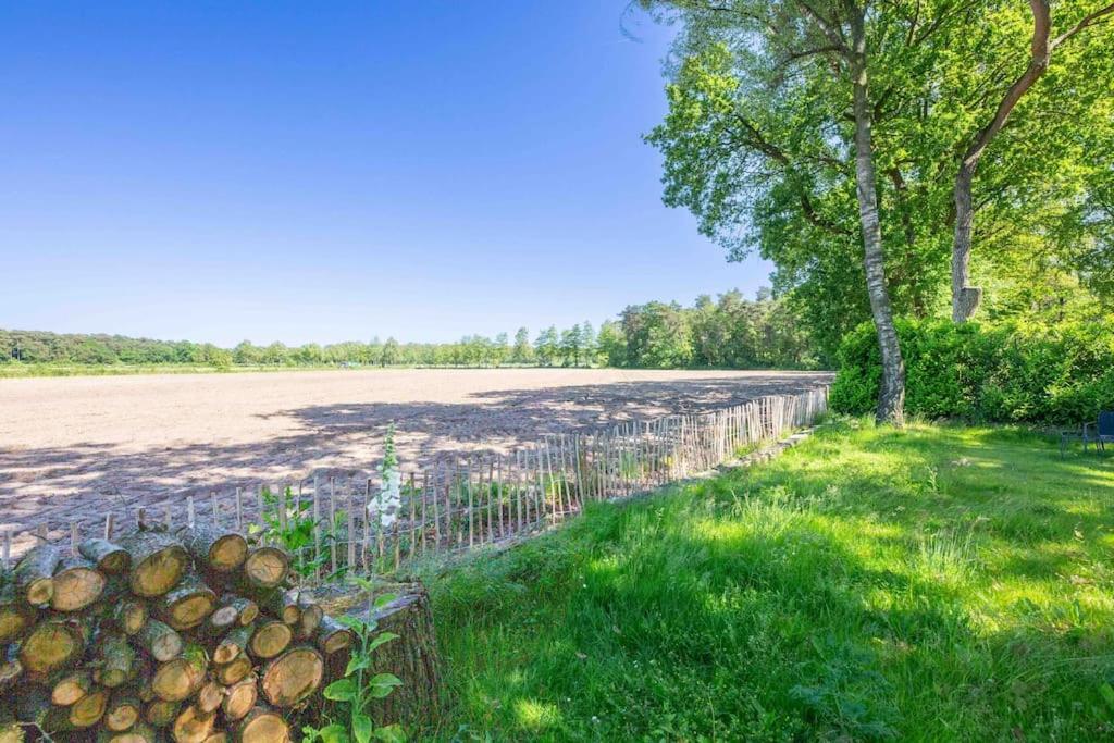 86, Bed & Outdoor Wellness - Sauna, Hottub, Icebath & Outdoor Shower Included! Oisterwijk Esterno foto