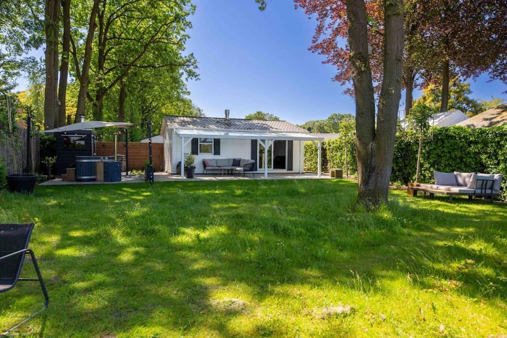 86, Bed & Outdoor Wellness - Sauna, Hottub, Icebath & Outdoor Shower Included! Oisterwijk Esterno foto