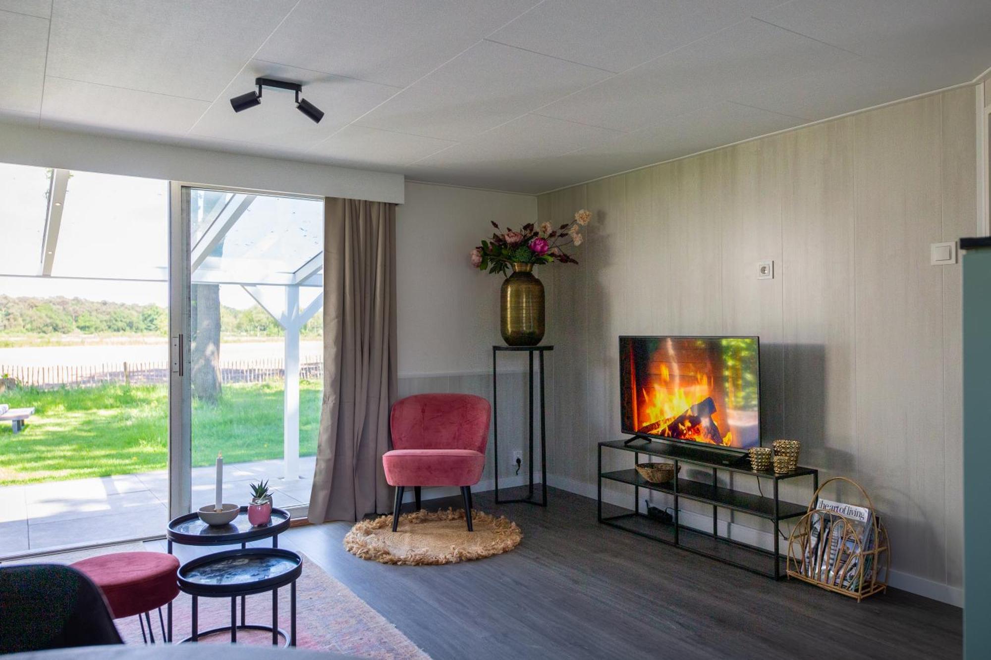 86, Bed & Outdoor Wellness - Sauna, Hottub, Icebath & Outdoor Shower Included! Oisterwijk Esterno foto